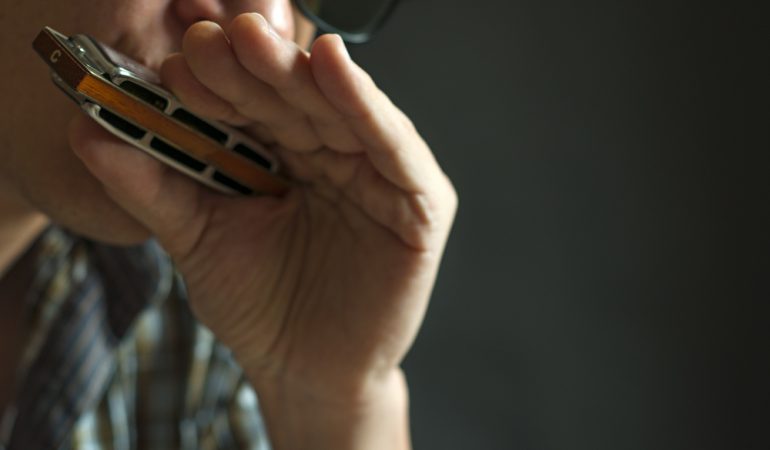 is harmonica easy to learn
