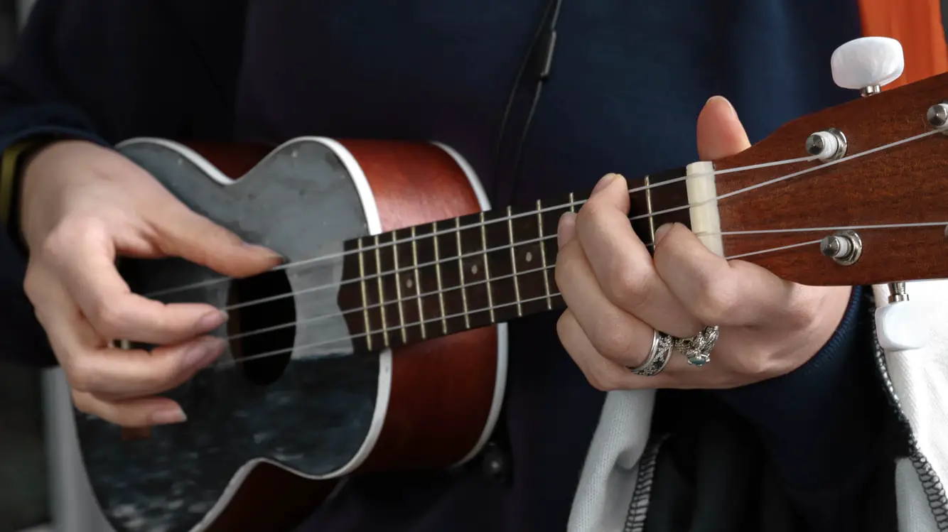 Long or Short Nails for Ukulele - Is Nail Length Important to Play the Ukulele 2