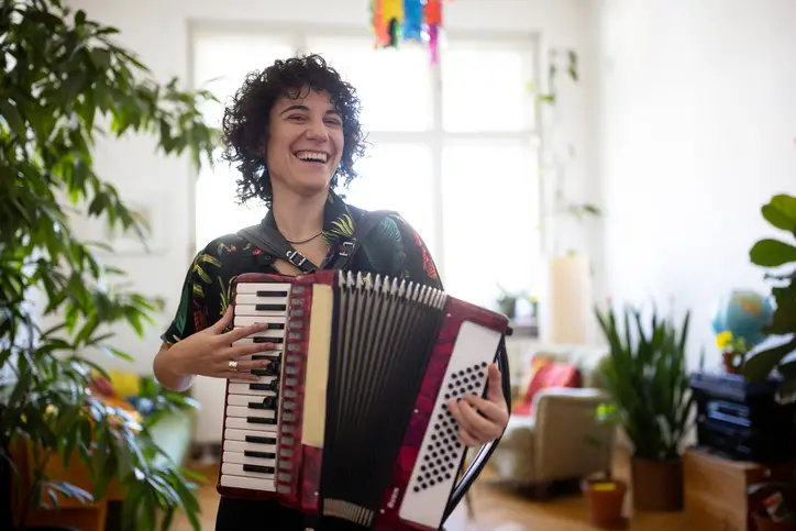 What Is The Best Accordion for Beginners? – Easy-to-Play Models for New Musicians