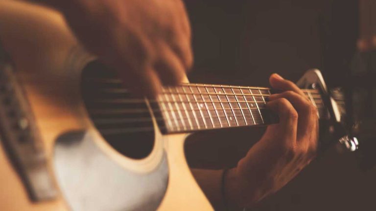 How to Start Playing Guitar – 11 Tips to Success