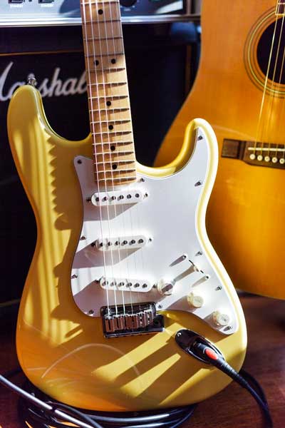 star-shaped-guitars-stratocaster-